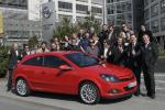 Opel Astra GTC 2005 года